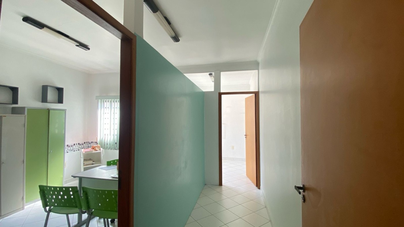 Prédio Inteiro - Foto 17