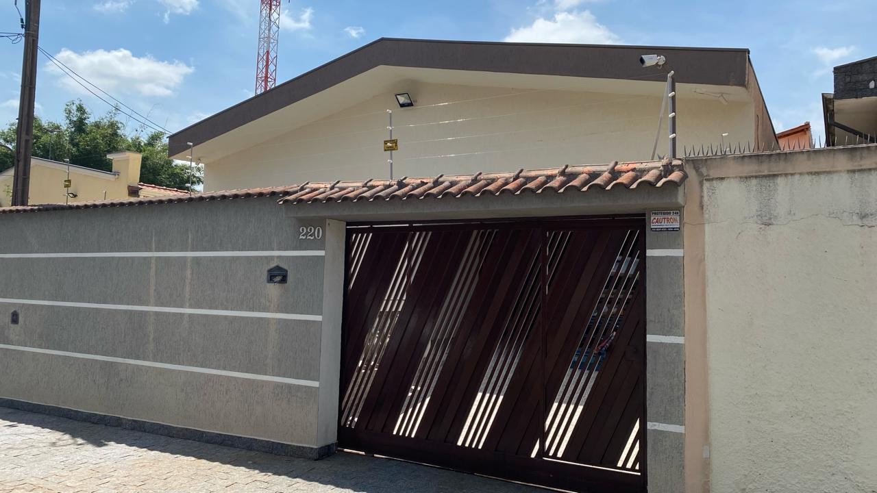 Casa, 3 quartos, 174 m² - Foto 1