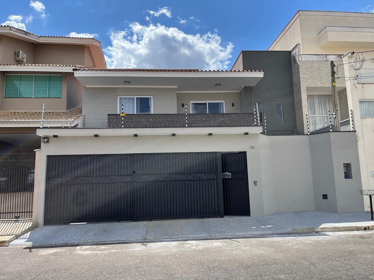 Casa, 3 quartos, 300 m² - Foto 1