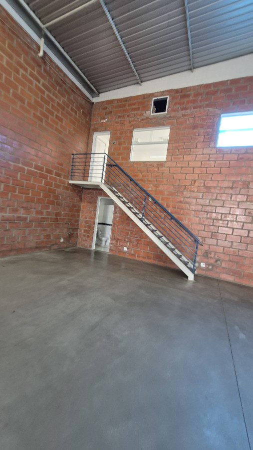 Depósito-Galpão, 290 m² - Foto 1